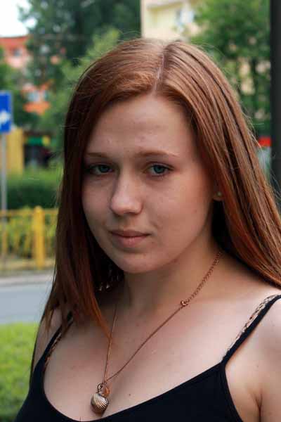 Anna �. :: powi�ksz ::