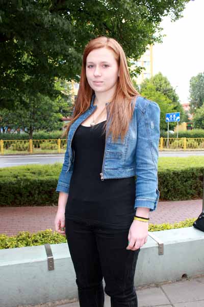 Anna �. :: powi�ksz ::